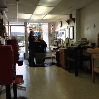 Neal's Barber Shop - Barber chair - Barbers Near Me - Everett, Washington Neal's Barber Shop - Barber chair - Barbers Near Me - Everett, Washington