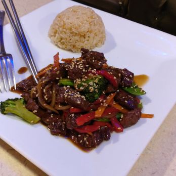 Viet Aroma - Sesame Beef with brown rice - Vietnamese Near Me - Vienna, Virginia Viet Aroma - Sesame Beef with brown rice - Vietnamese Near Me - Vienna, Virginia