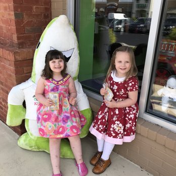 Sharkey's Cuts for Kids - Kids Hair Salons Near Me - Knoxville, Tennessee Sharkey's Cuts for Kids - Kids Hair Salons Near Me - Knoxville, Tennessee