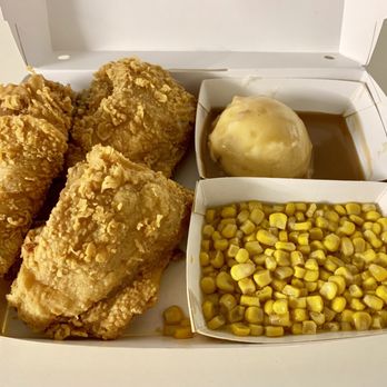Jollibee - 3 piece meal with mashed potato and corn - Chicken Shop Near Me - Honolulu, Hawaii Jollibee - 3 piece meal with mashed potato and corn - Chicken Shop Near Me - Honolulu, Hawaii