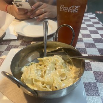 Napoli's Pizza - Kid's Fettucini Alfredo - Pizza Near Me - Flowery Branch, Georgia Napoli's Pizza - Kid's Fettucini Alfredo - Pizza Near Me - Flowery Branch, Georgia