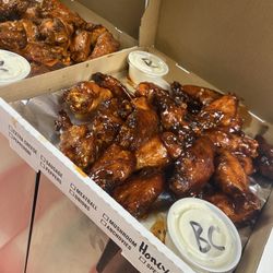 Village Pizza - Wings