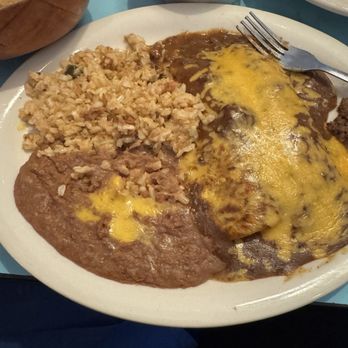 La Fiesta Patio Cafe - Beef enchiladas, brown rice and refried beans - Tex-Mex Near Me - Universal City, Texas La Fiesta Patio Cafe - Beef enchiladas, brown rice and refried beans - Tex-Mex Near Me - Universal City, Texas