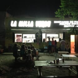 La Milla Verde - Fachada del local de noche.