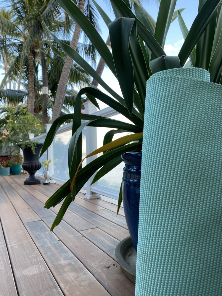 Island Vibes Yoga Logo