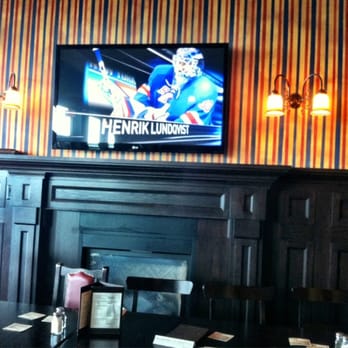 Mahony's Tavern - Hockey's on! - Irish Near Me - Vancouver, British Columbia