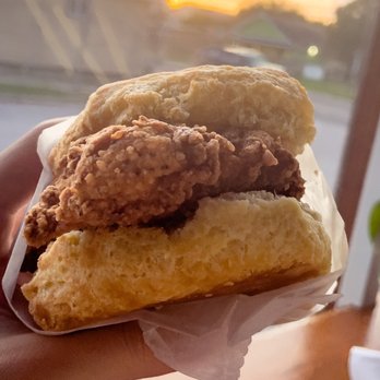 Bird Bird Biscuit - Chicken Queen Beak Sandwich - Breakfast & Brunch Near Me - Austin, Texas