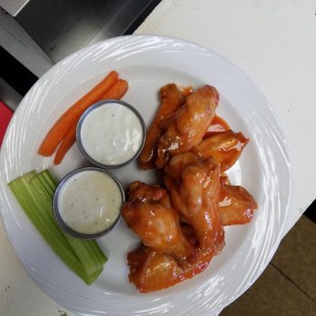 Canyon Tavern - Yummy Wings! - Sports Bars Near Me - Golden, Colorado Canyon Tavern - Yummy Wings! - Sports Bars Near Me - Golden, Colorado