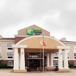 Holiday Inn Express & Suites Elgin