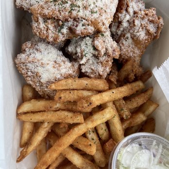 Vons Chicken - E. Crispy Fried with Honey Butter wing meal $12.99. Yummy. Good size wings. - Chicken Wings Near Me - Hayward, California