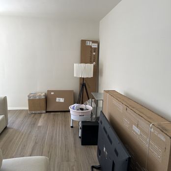 Adept Moving - Moving boxes - Movers Near Me - Los Angeles, California Adept Moving - Moving boxes - Movers Near Me - Los Angeles, California