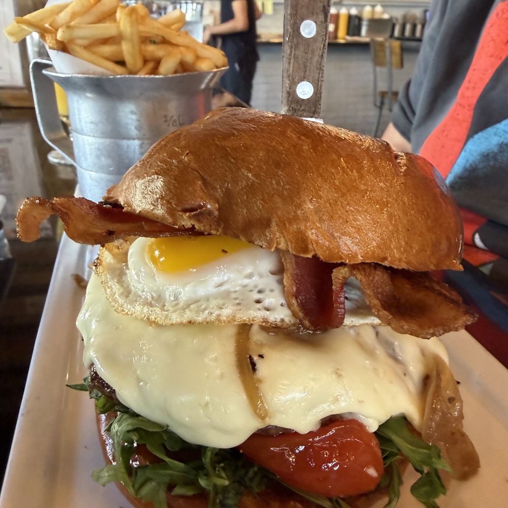 Basin 141 - Breakfast Burger - Gastropubs Near Me - Monrovia, California