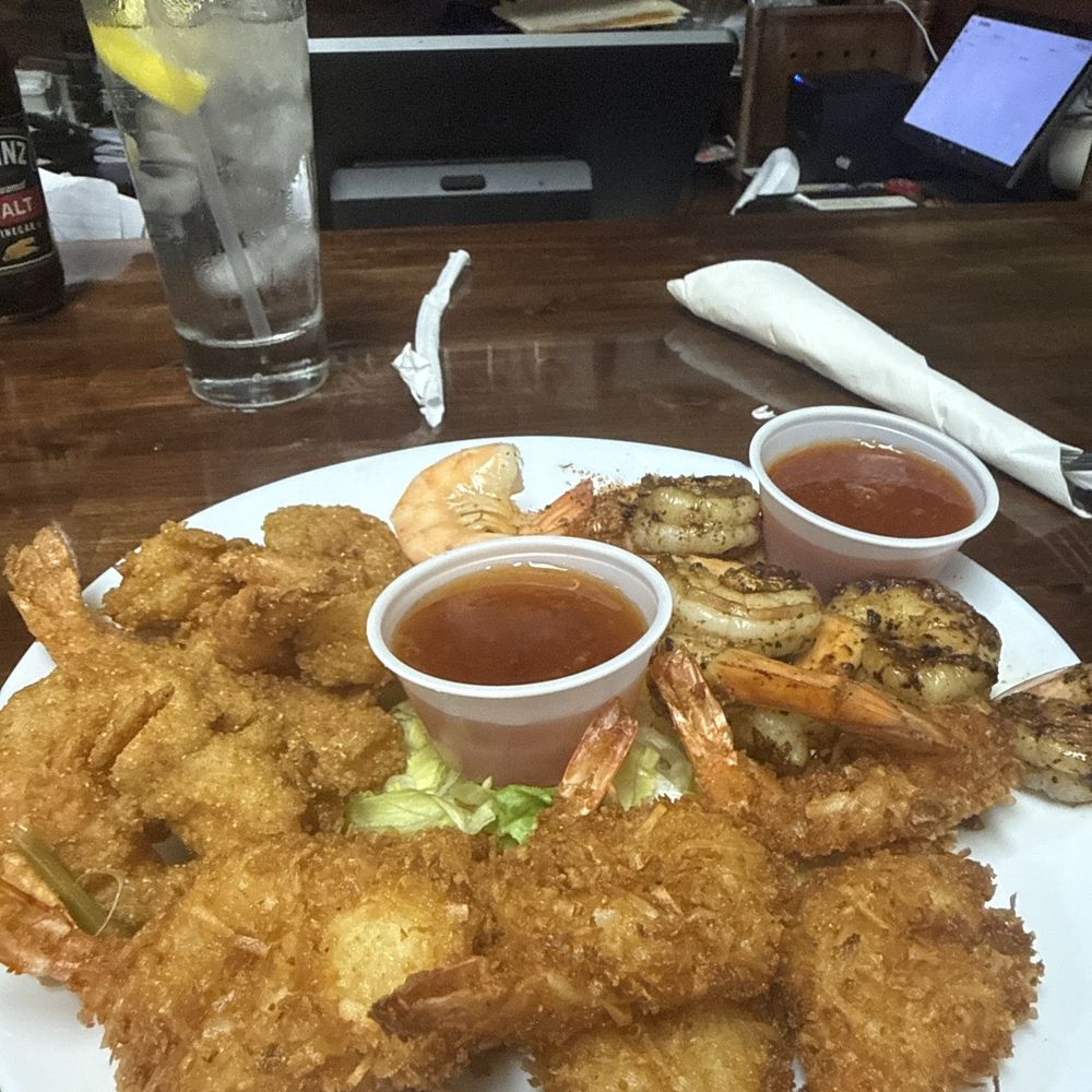 The Dugout Cafe - Shrimp - Breakfast & Brunch Near Me - Venice, Florida The Dugout Cafe - Shrimp - Breakfast & Brunch Near Me - Venice, Florida