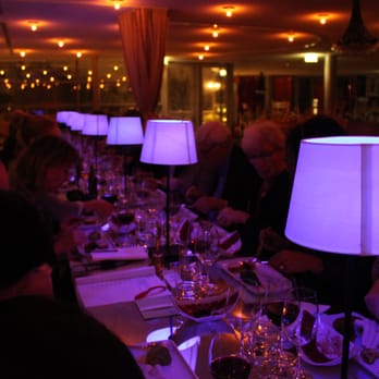 Restaurangen Moderna Museet MoMuMat - MoMuMat/Modernas julbord - Sol Invictus och 50 000 lux: Långbord i restaurangen. - Soup Near Me - Stockholm, Alberta Restaurangen Moderna Museet MoMuMat - MoMuMat/Modernas julbord - Sol Invictus och 50 000 lux: Långbord i restaurangen. - Soup Near Me - Stockholm, Alberta