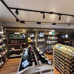 Round Top Liquor Shop