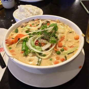 Cafe Hoang - Spicy Tom Yum Soup - Vietnamese Near Me - Chicago, Illinois Cafe Hoang - Spicy Tom Yum Soup - Vietnamese Near Me - Chicago, Illinois