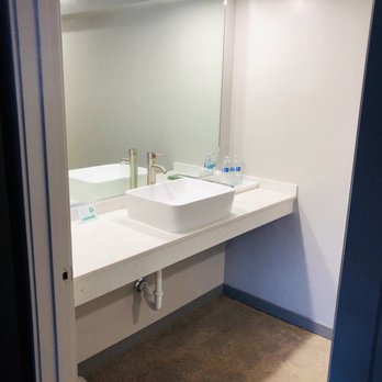 Americana Modern Hotel - Hotels Near Me - Redding, California Americana Modern Hotel - Hotels Near Me - Redding, California