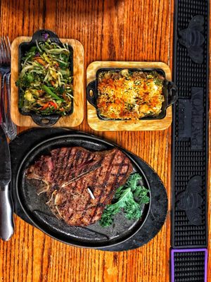 40 Steak and Seafood by null