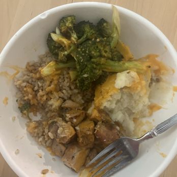 Fresh Kitchen - Weston - Brown rice, cauliflower mashed potatoes, broccoli, and citrus chicken - Gluten-Free Near Me - Weston, Florida Fresh Kitchen - Weston - Brown rice, cauliflower mashed potatoes, broccoli, and citrus chicken - Gluten-Free Near Me - Weston, Florida