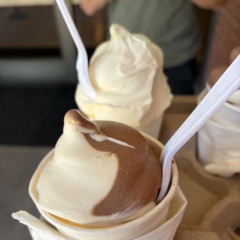 Meadowlark Dairy - Livermore - Ice Cream & Frozen Yogurt Near Me - Livermore, California