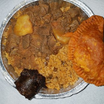 El Rincon Caribe - Carne Guisada, Pastellios, Arroz con Gandules, Morcilla. (beef stew, beef turnover, rice w peas, blood sausage) - Puerto Rican Near Me - Tannersville, Pennsylvania