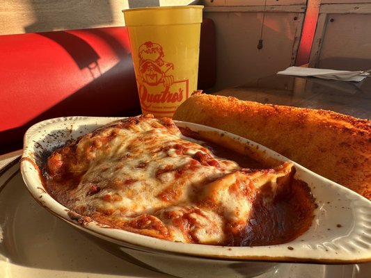 Quatro's Deep Pan Pizza by null