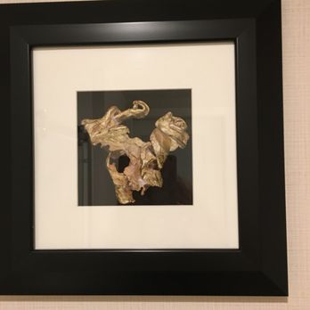 Hampton Inn Elko - Nice art. I actually check how secure it was to the wall. (NO, I wouldn't have stolen it) - Hotels Near Me - Elko, Nevada