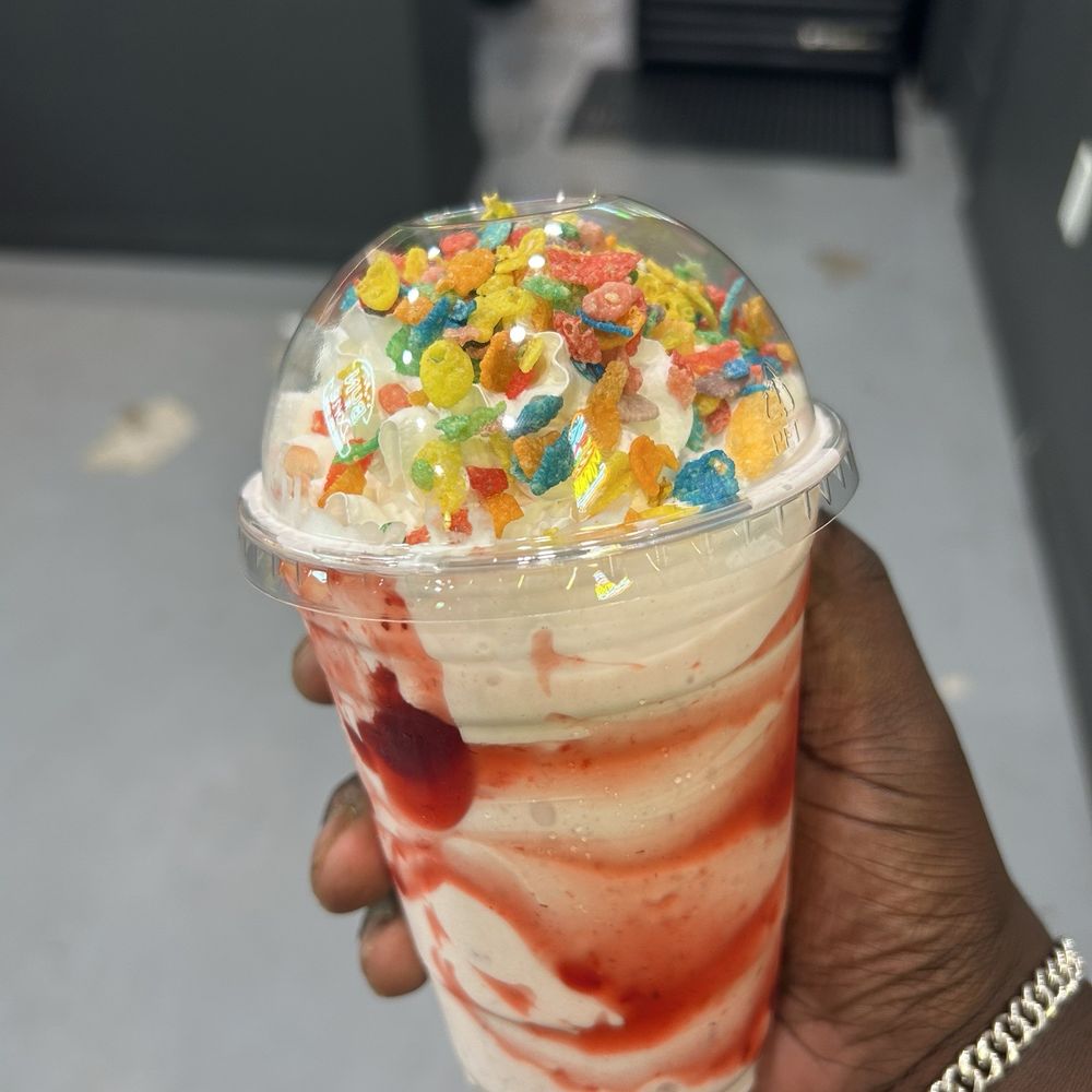 Bun N Done - Strawberry shake w/ fruity pebbles topping - Burgers Near Me - Edgewater, New Jersey