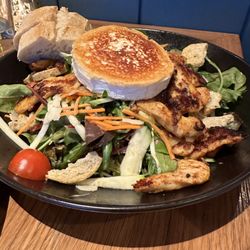 Aposto - One of their signature salads