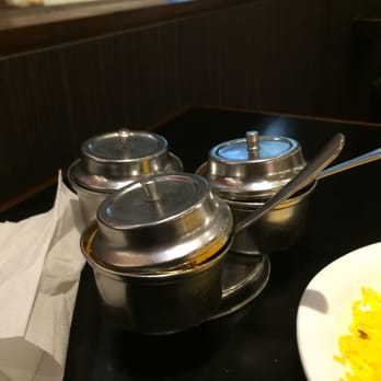 Manju - Die Tischsaucen sind ziemlich verzichtbar. - Indian Near Me - Hamburg, HH