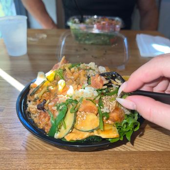 All About Poke - Love Build Your Own Poke Bowl Medium - Seafood Near Me - Studio City, California