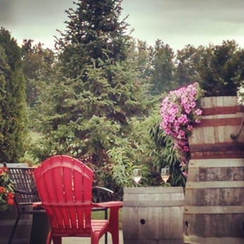 Valley Vineyards - Perfect spot for a weekend kickoff in early Autumn - Wineries Near Me - Morrow, Ohio Valley Vineyards - Perfect spot for a weekend kickoff in early Autumn - Wineries Near Me - Morrow, Ohio