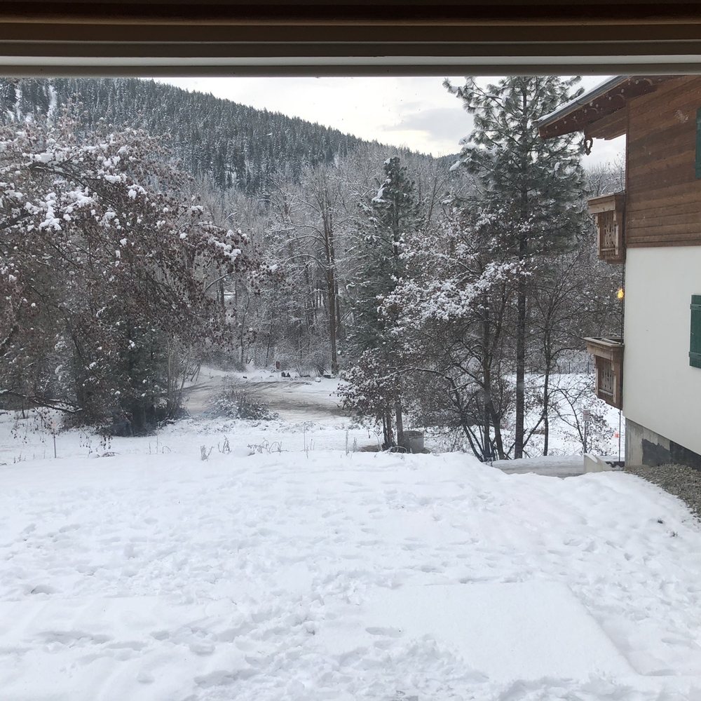 Mrs Anderson's Lodging House - Back yard - Bed & Breakfast Near Me - Leavenworth, Washington