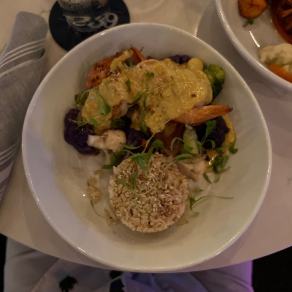 The 239 Naples - Grilleras shrimp, arugula salad and brown rice - American Near Me - Naples, Florida The 239 Naples - Grilleras shrimp, arugula salad and brown rice - American Near Me - Naples, Florida