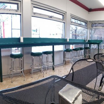 Ferro's - Panoramic view of restaurant - Breakfast & Brunch Near Me - Chicago, Illinois