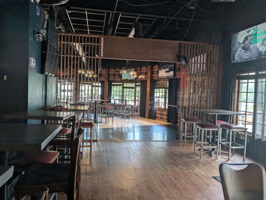 Gilly's Sports Bar by null