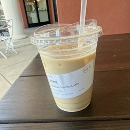 Iced vanilla latte Iced vanilla latte