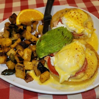 Two Chicks - California Benedict - Breakfast & Brunch Near Me - Reno, Nevada
