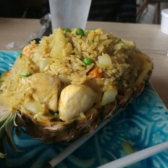 Moom Muum - Pineapple Fried Rice - Thai Near Me - Dallas, Texas Moom Muum - Pineapple Fried Rice - Thai Near Me - Dallas, Texas