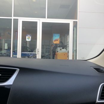 Tim Dahle Nissan - No mask on employee - Car Dealers Near Me - Murray, Utah Tim Dahle Nissan - No mask on employee - Car Dealers Near Me - Murray, Utah
