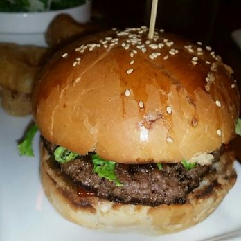 Earls Kitchen + Bar - Fenway burger - New American Near Me - Somerville, Massachusetts