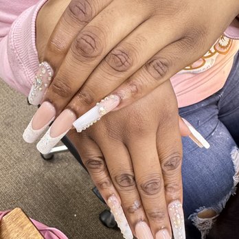 Sun Nails - Nail Salons Near Me - Milwaukee, Wisconsin