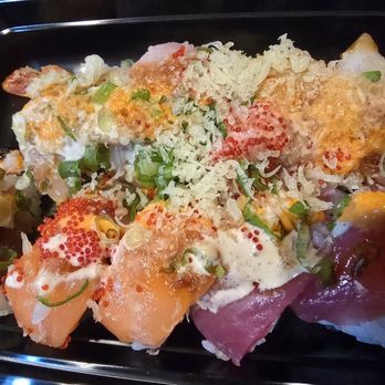 Zoku - Spicy crunchy rainbow - Sushi Bars Near Me - Tracy, California