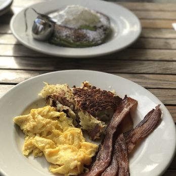 Bea Bea's - Eggs and bacon - Coffee & Tea Near Me - Burbank, California Bea Bea's - Eggs and bacon - Coffee & Tea Near Me - Burbank, California