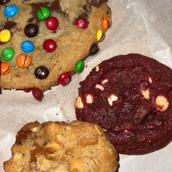 M&M and Apple pie and red velvet