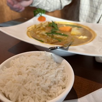 Viet Fire Kitchen - Big bowl of chicken currry - Vietnamese Near Me - Ashburn, Virginia Viet Fire Kitchen - Big bowl of chicken currry - Vietnamese Near Me - Ashburn, Virginia
