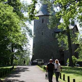 Castell Coch - Castell Coch, Wales - Landmarks & Historical Buildings Near Me - Cardiff, CRF Castell Coch - Castell Coch, Wales - Landmarks & Historical Buildings Near Me - Cardiff, CRF