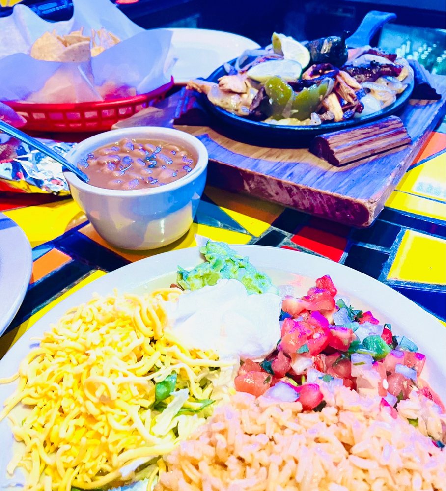 El Mercado Restaurant
