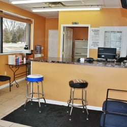 ABC Auto Repair - The waiting room of ABC Auto Repair in Davison, Michigan.