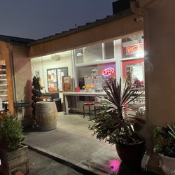 They're open early folks, come get your breakfast!
